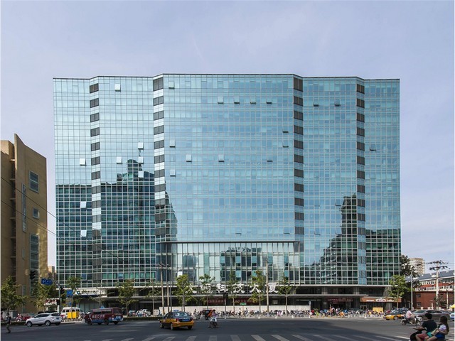 西安宴会礼服厂家